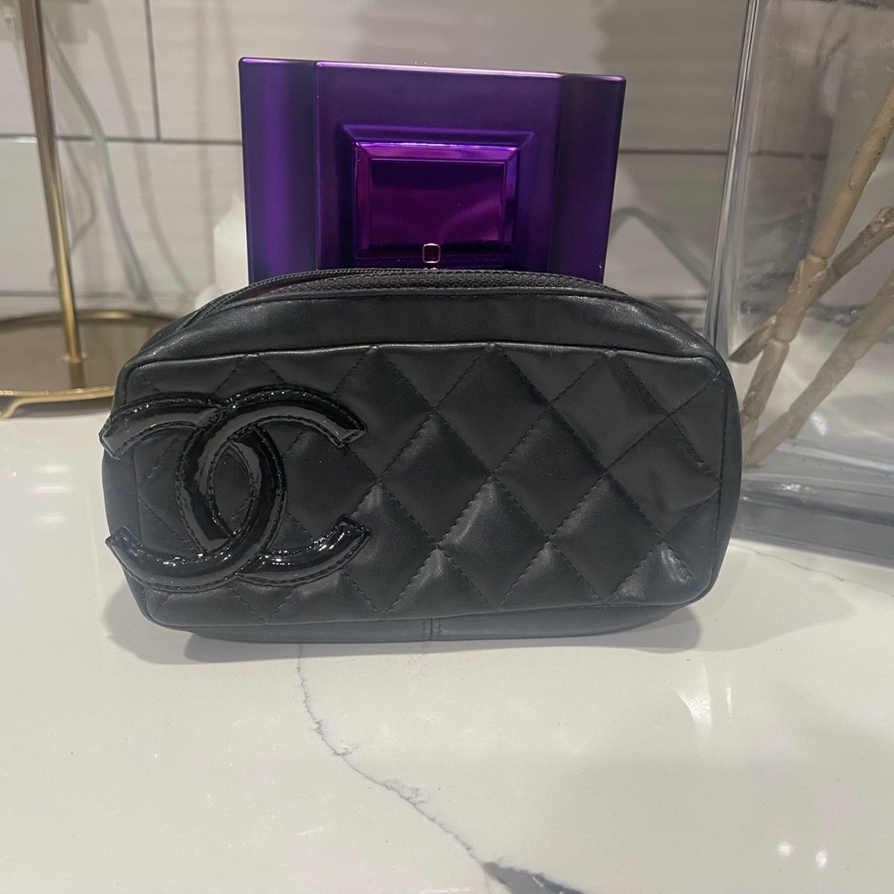 Chanel Black makeup Quilted Leather pouch